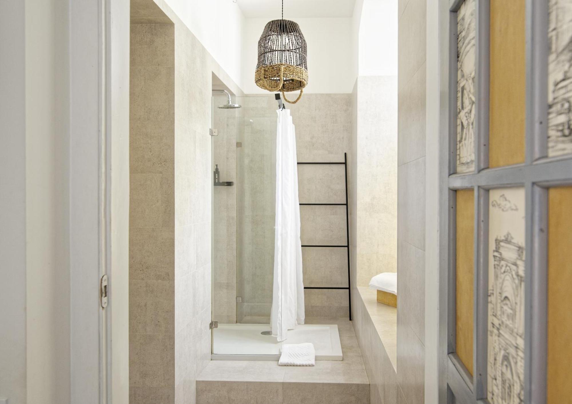 White Door Apartments Heart Of Odessa 1 Bagian luar foto