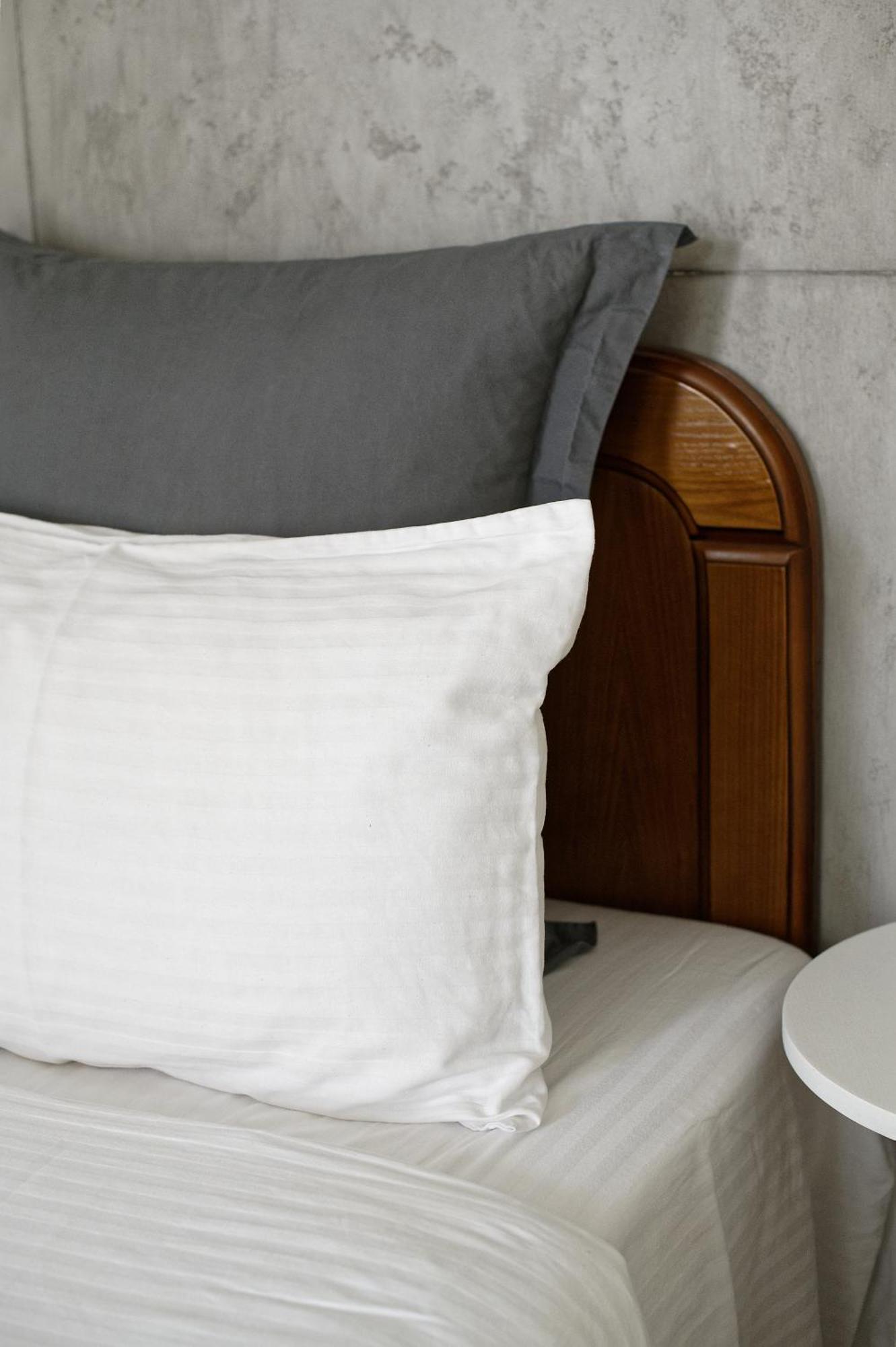 White Door Apartments Heart Of Odessa 1 Bagian luar foto
