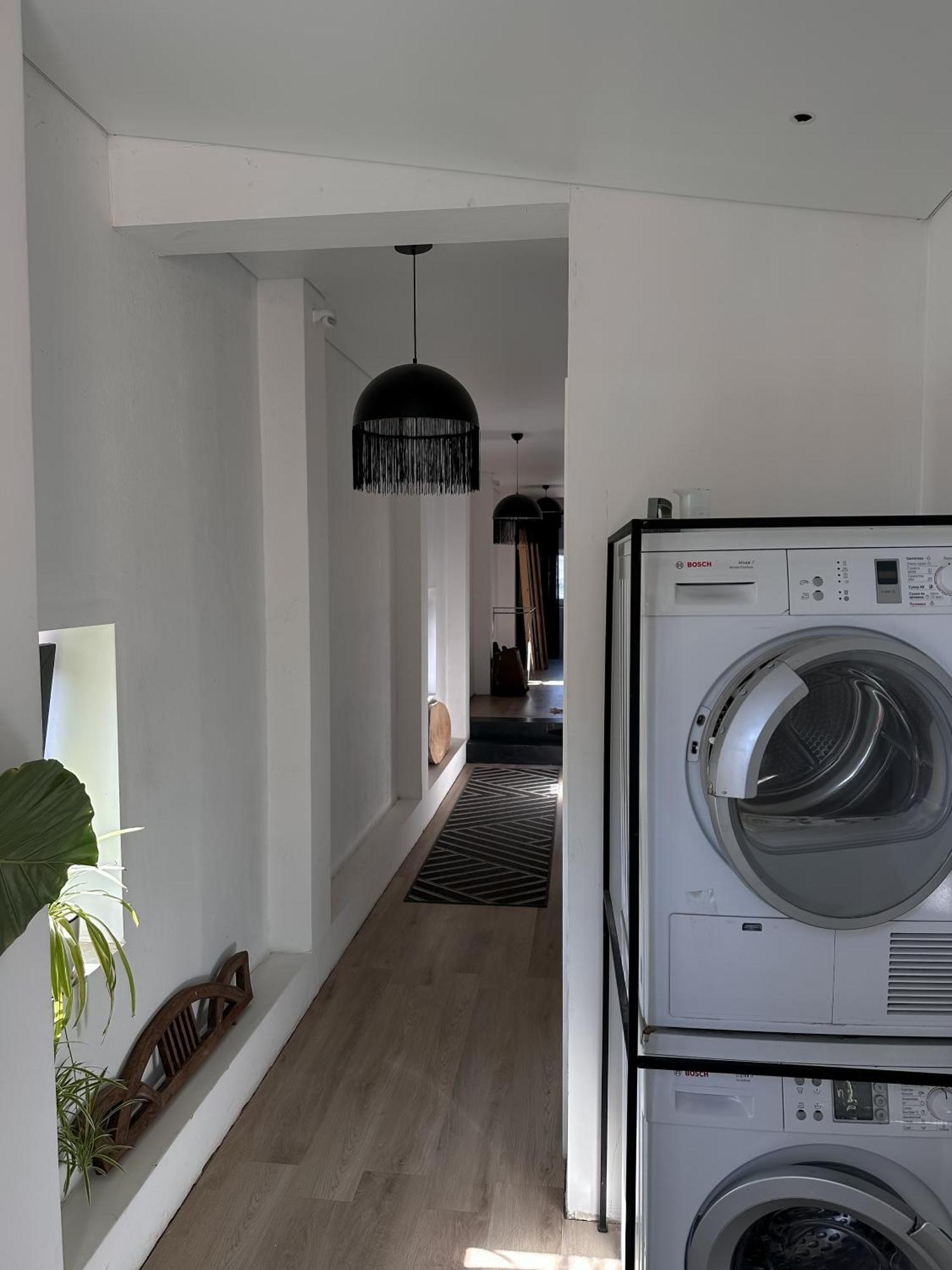 White Door Apartments Heart Of Odessa 1 Bagian luar foto